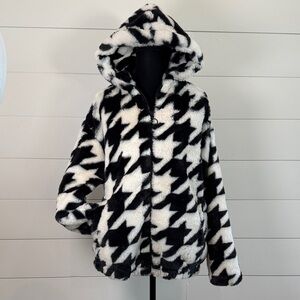 H&M Divided Faux Fur Black & White Short Hooded Houndstooth Star Jacket, Small